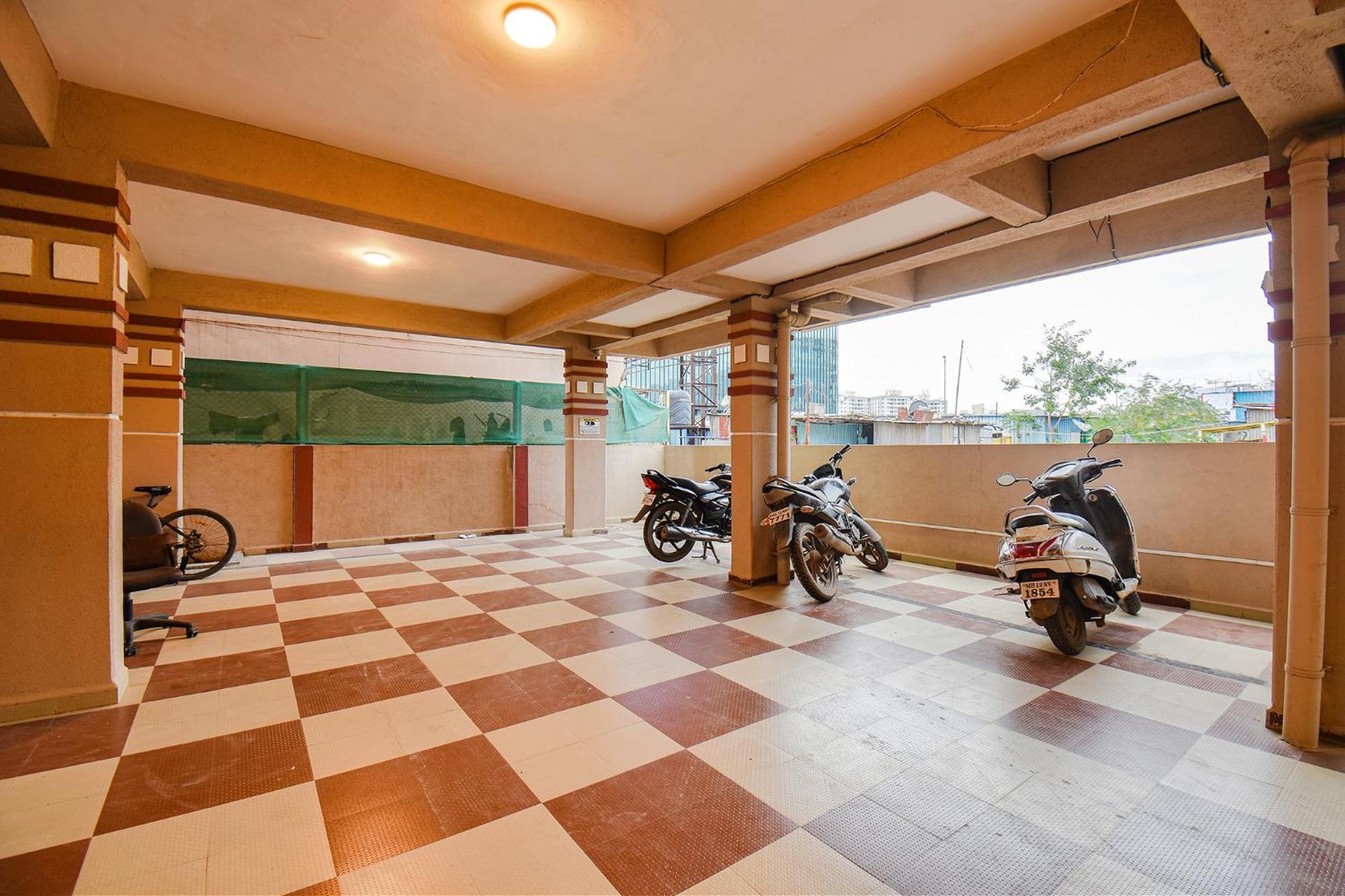 Hotel OYO 80616 4 Star Executive Pune Exterior foto
