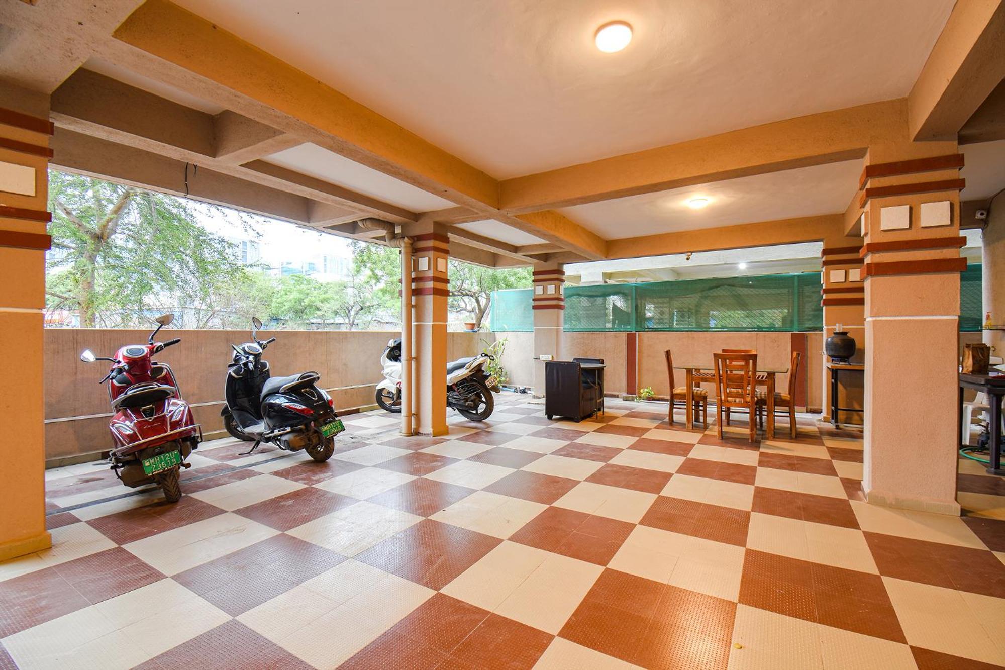 Hotel OYO 80616 4 Star Executive Pune Exterior foto